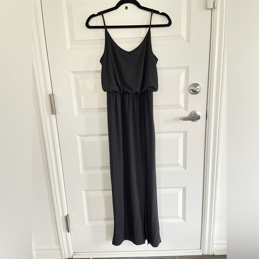 SPLIT BLACK DRESS🩷